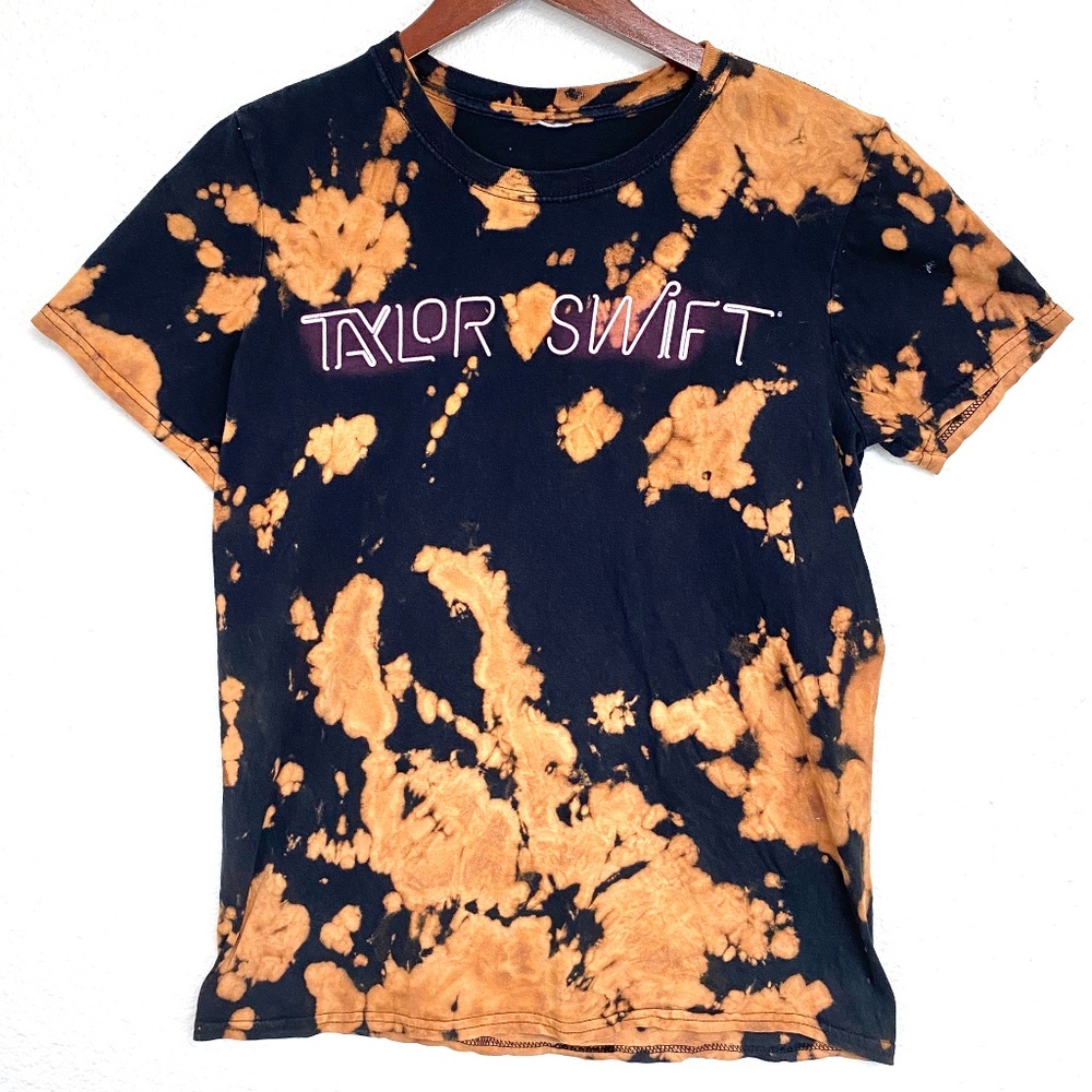 Taylor Swift, 1989 World Tour T Shirt, Acid Wash